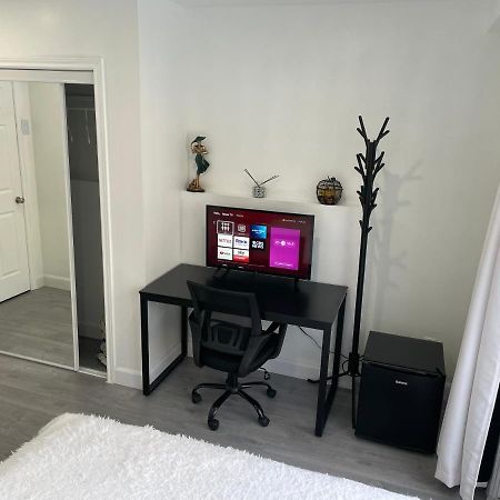 Harmony Home Near University Of Γουότερλου Εξωτερικό φωτογραφία