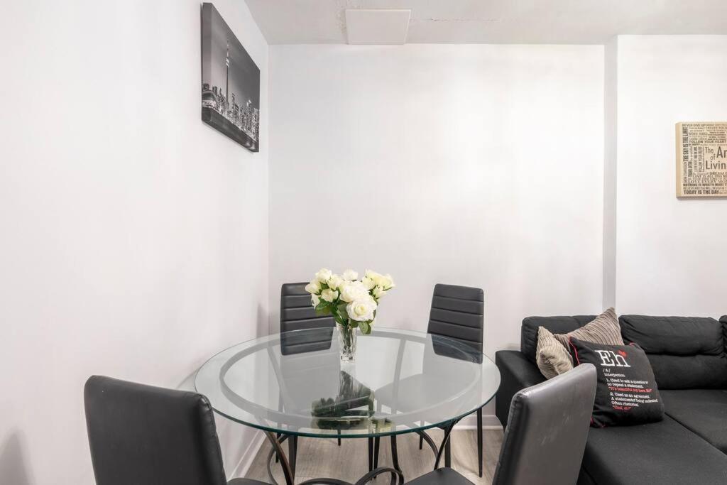 Harmony Home Near University Of Γουότερλου Εξωτερικό φωτογραφία