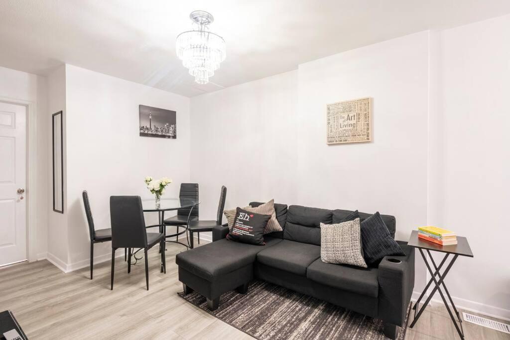 Harmony Home Near University Of Γουότερλου Εξωτερικό φωτογραφία