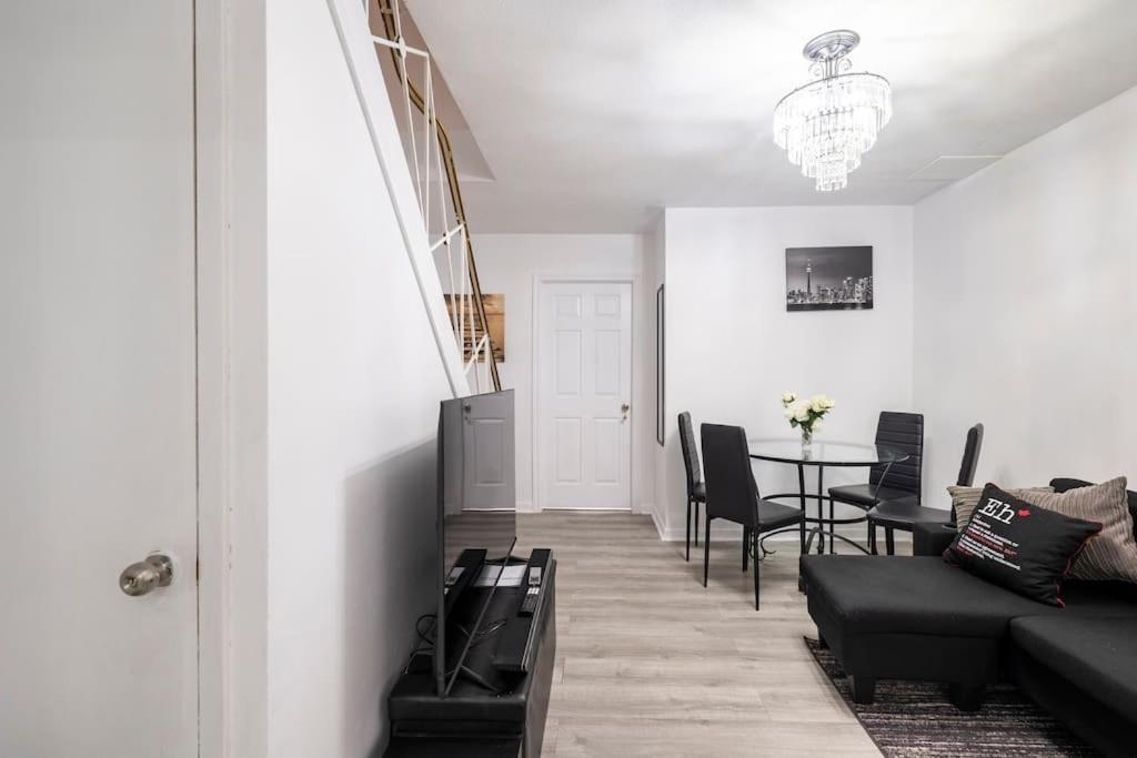 Harmony Home Near University Of Γουότερλου Εξωτερικό φωτογραφία