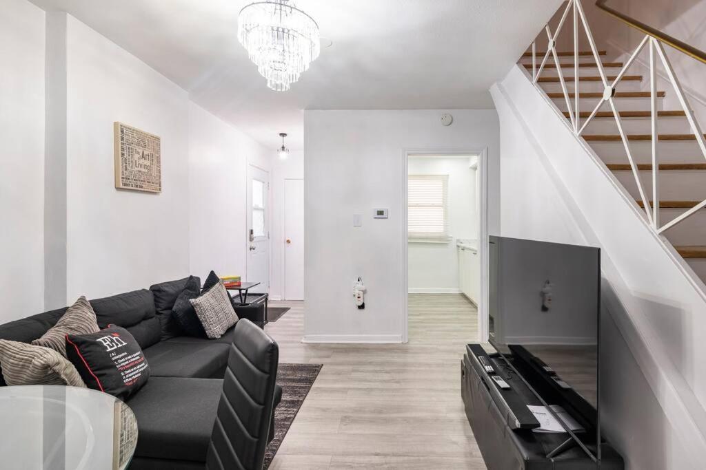 Harmony Home Near University Of Γουότερλου Εξωτερικό φωτογραφία