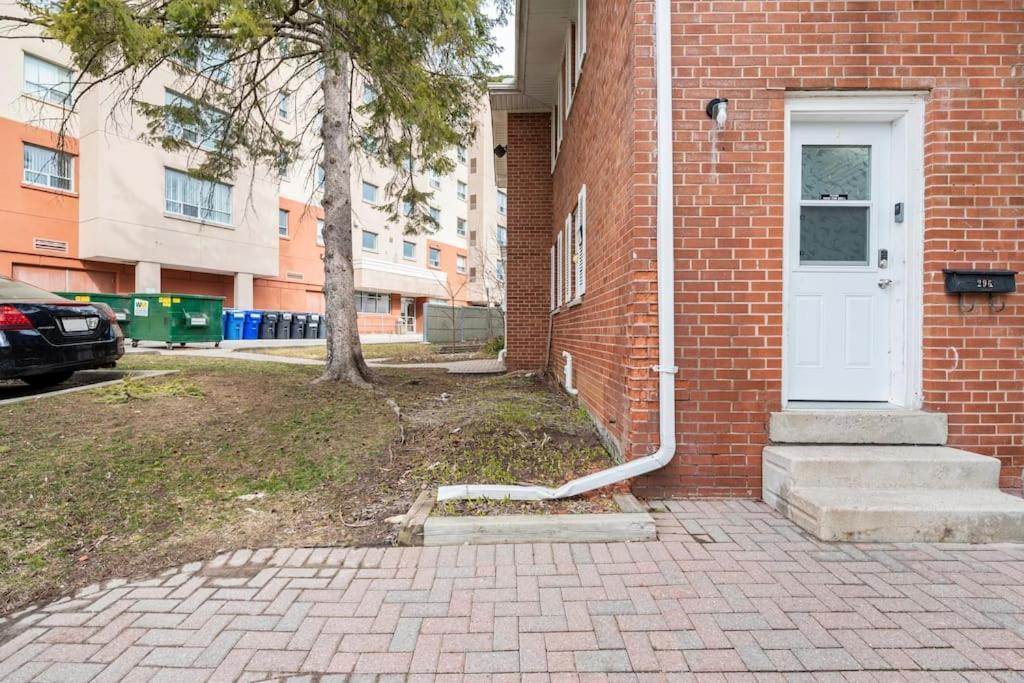Harmony Home Near University Of Γουότερλου Εξωτερικό φωτογραφία