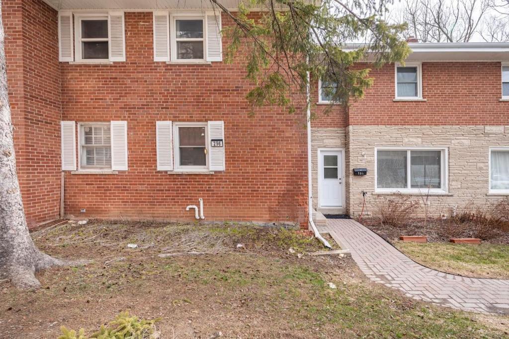 Harmony Home Near University Of Γουότερλου Εξωτερικό φωτογραφία